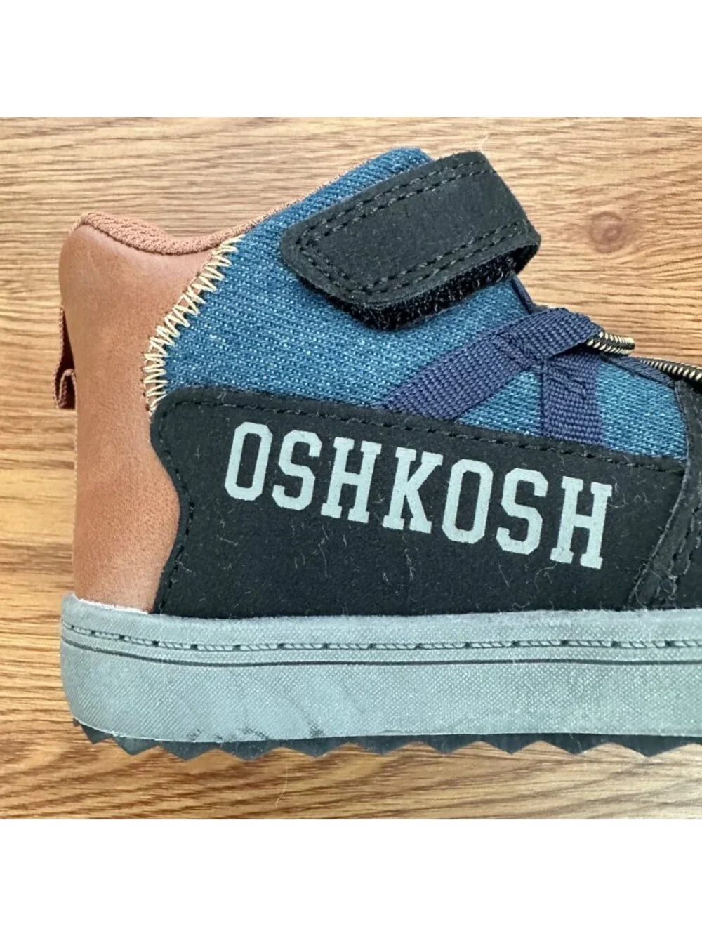 ❤️OshKosh Boys Shoes Slip-on Hi School Boots Sneaker Sz 7 easy-on Hook-loop Blue